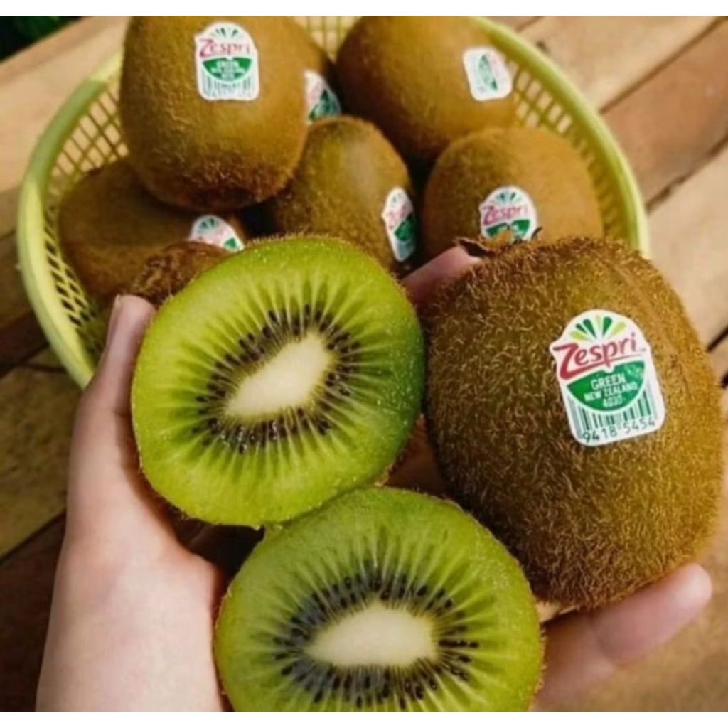 

Buah Kiwi Zespri Green Import Newzealand Fresh Segar Manis Mengkal Mateng.