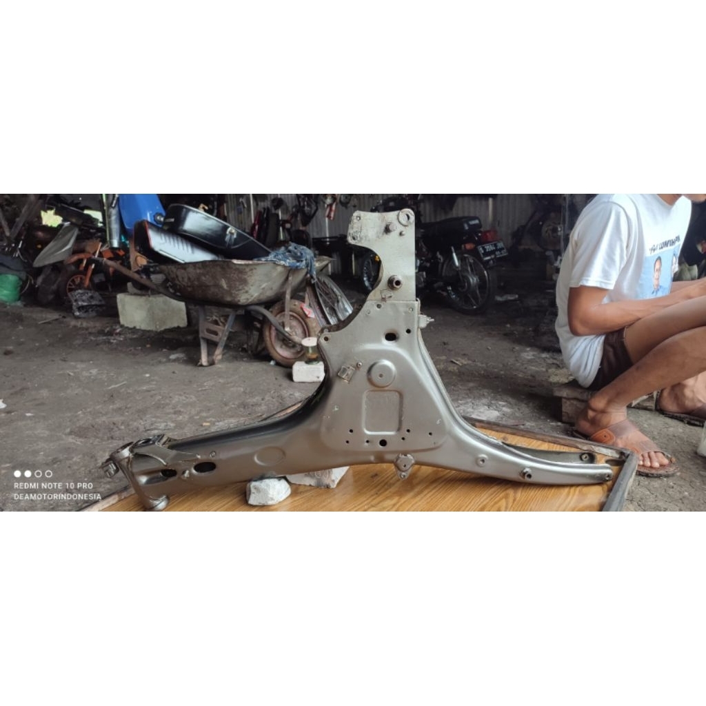 Rangka Suzuki A100 original / rongko Suzuki A100 original / Body rangka Suzuki A100 original Kondisi
