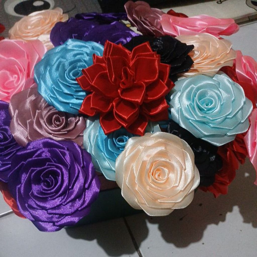 

kelopak Bunga Pita Satin