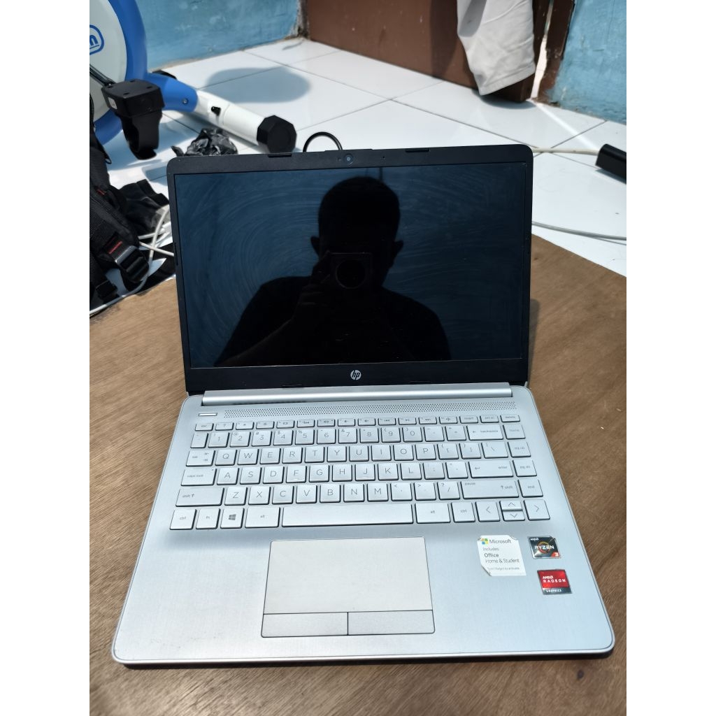 Laptop HP14s Ryzen 3 8GB SSD 256GB HDD1TB Second Mulus
