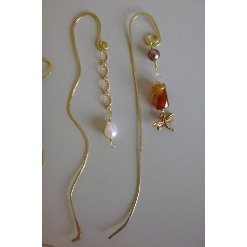 

Pembatas Buku / Bookmark Besi Manik-Manik Aesthetic