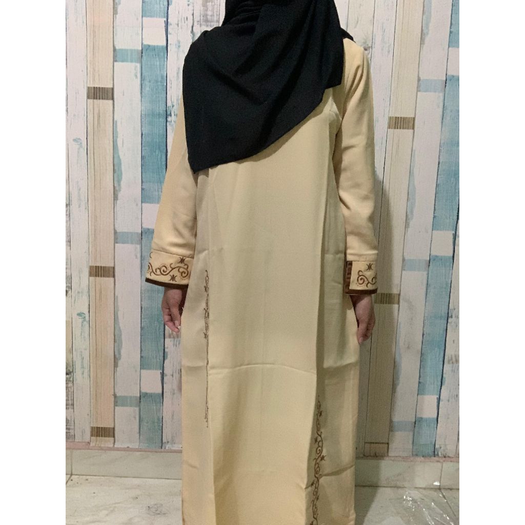 Gamis Bordir Lengan Panjang Warna Cream