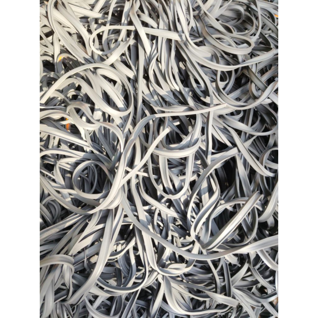 karet bodykit Innova Avanza abu² original