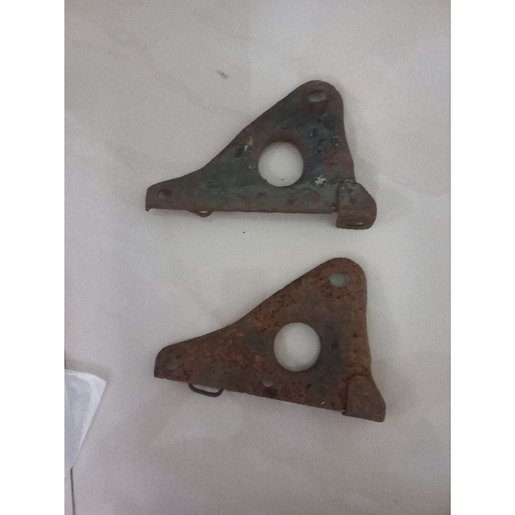 Breket dudukan knalpot gl100 125 ori