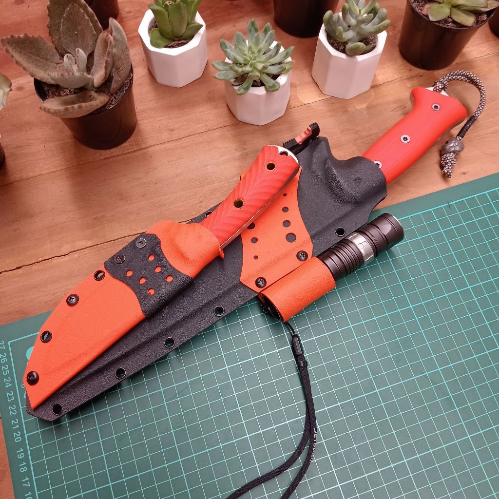 Pisau Outdoor Premium D2 – Handle Micarta Lava Orange + Sarung Kydex +  Senter Jetbeam RRT-0 Raptor