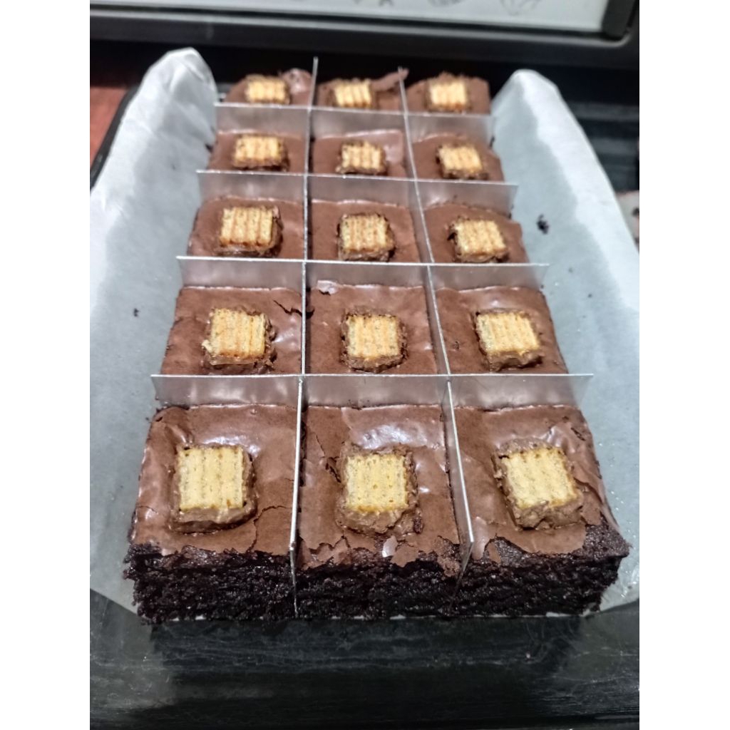 

BROWNIES FUDGY BENG-BENG ukuran 20x10