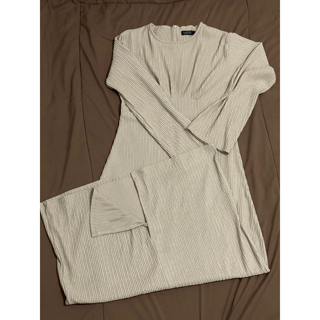 Tranquil dress by lafiye