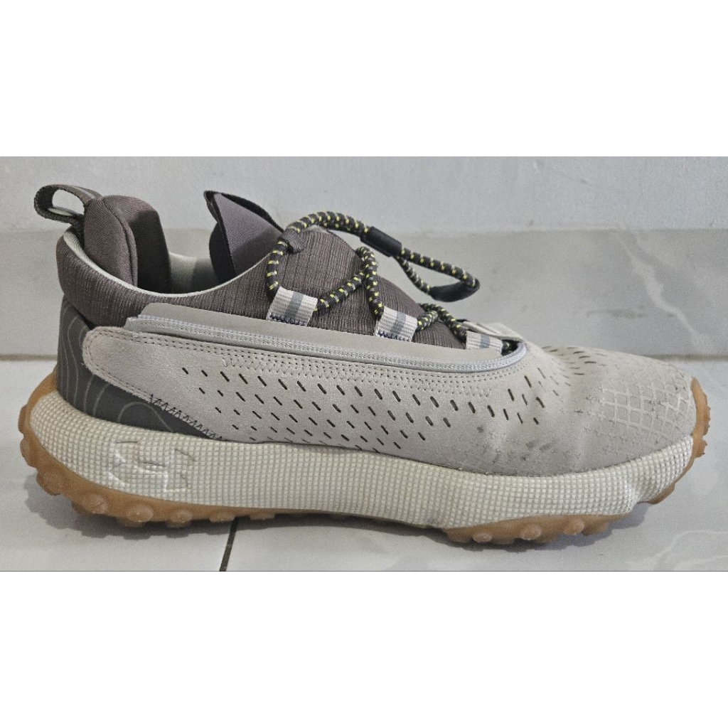 PRELOVED UNDER ARMOUR 100% Original. Unisex HOVR Summit FT Delta Sneakers (BACA DESKRIPSI)