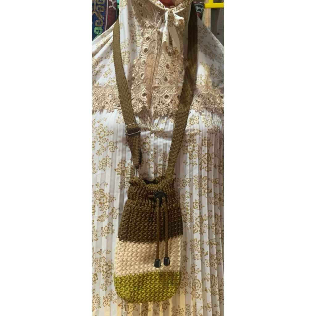 Tas Rajut Selempang Kecil