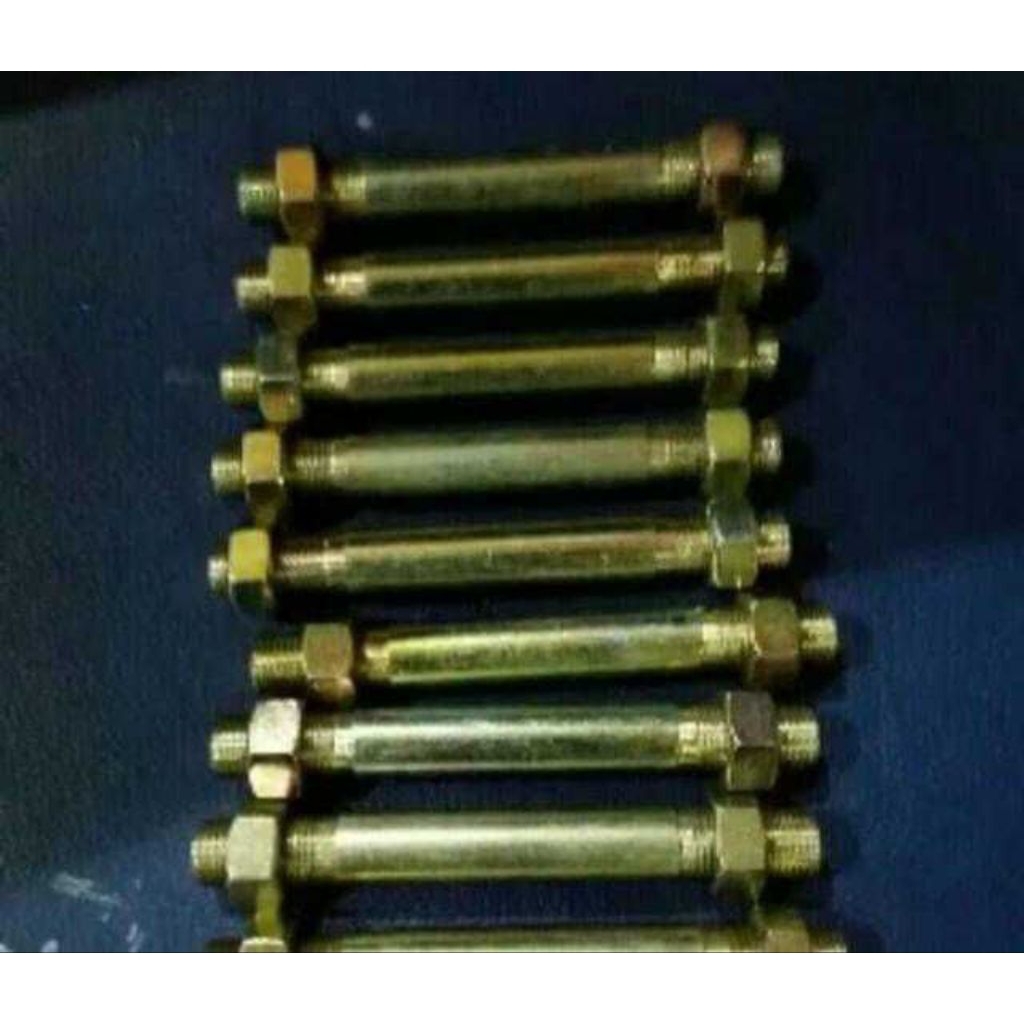 Baut Anting peninggi mobil Jimny / Katana