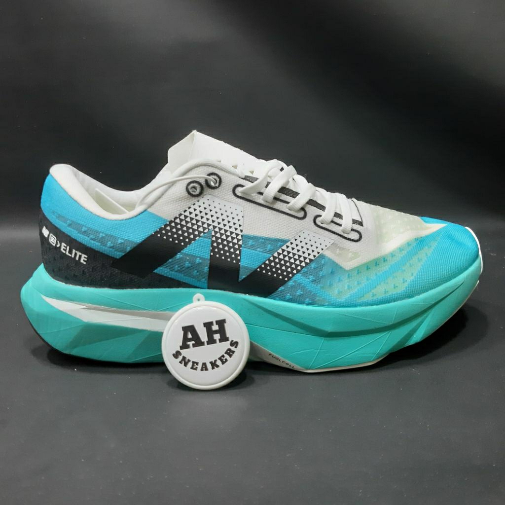 SEPATU RUNNING SC ELITE WHITE BLUE