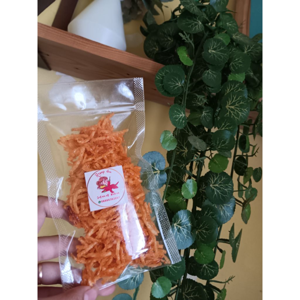 

Kentang mustofa Resep ibu kemasan 50gram original pedas manis