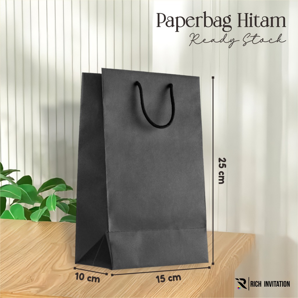 

[12PCS] PAPER BAG HITAM POLOS READY STOK - TAS SOUVENIR PERNIKAHAN UKURAN 15 X 25 X 10 CM