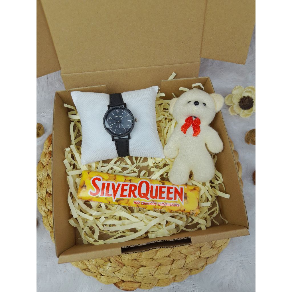 

Gift kado hadiah ulang tahun hampers jam tangan dan coklat kado untuk cewek, kado anniversary,kado valentine,