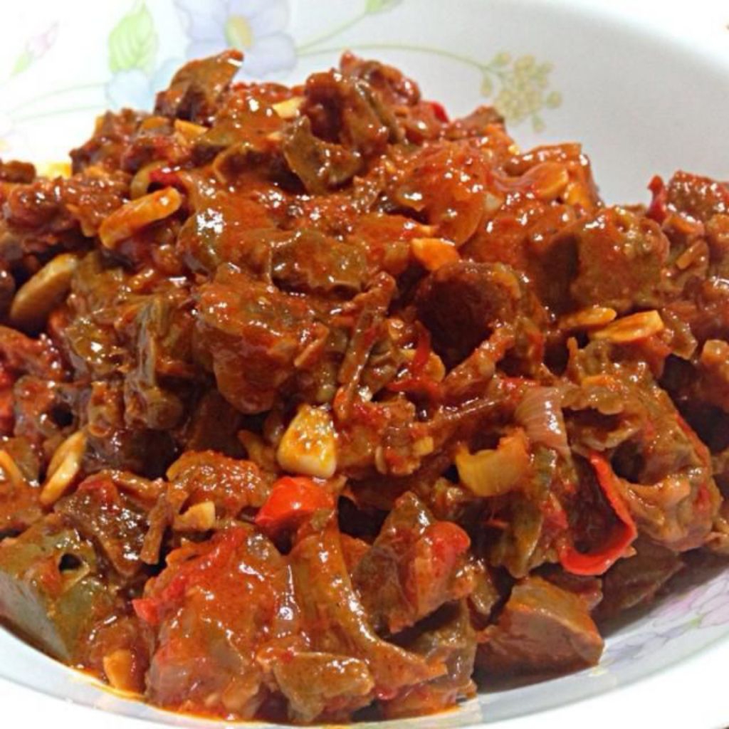 

sambel goreng ati sapi dengan telur 10 butir