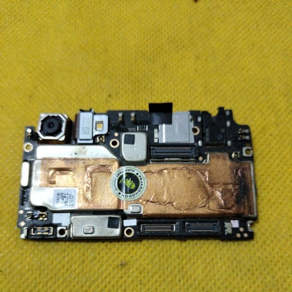 Motherboard / mesin oppo a71 mediatek hidup minus silahkan baca deskripsi