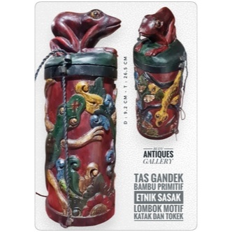 Tas Gandek Bambu Primitif Sasak Lombok Motif Katak Dan Tokek