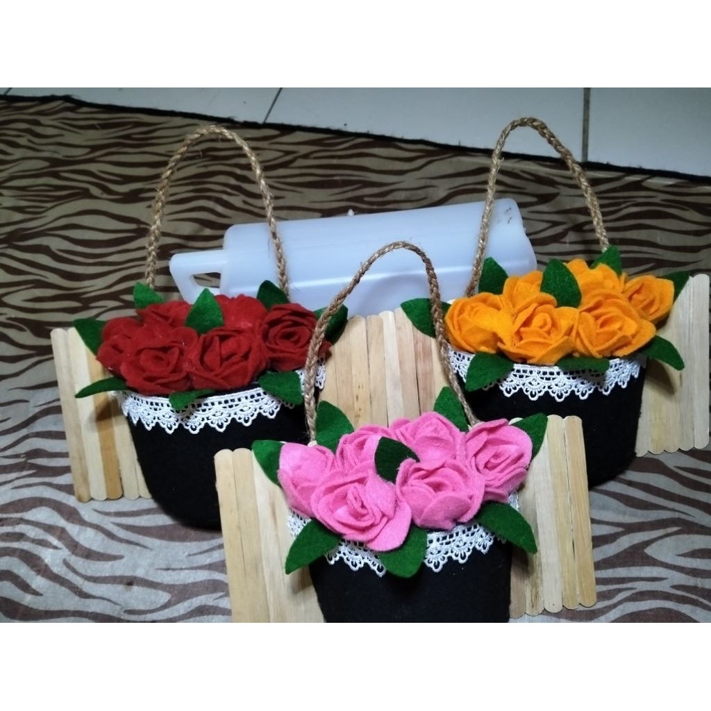 hiasan dinding bunga flanel