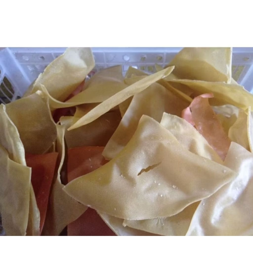 

Kerupuk Segitiga Mentah 250GR | Kerupuk Mekar