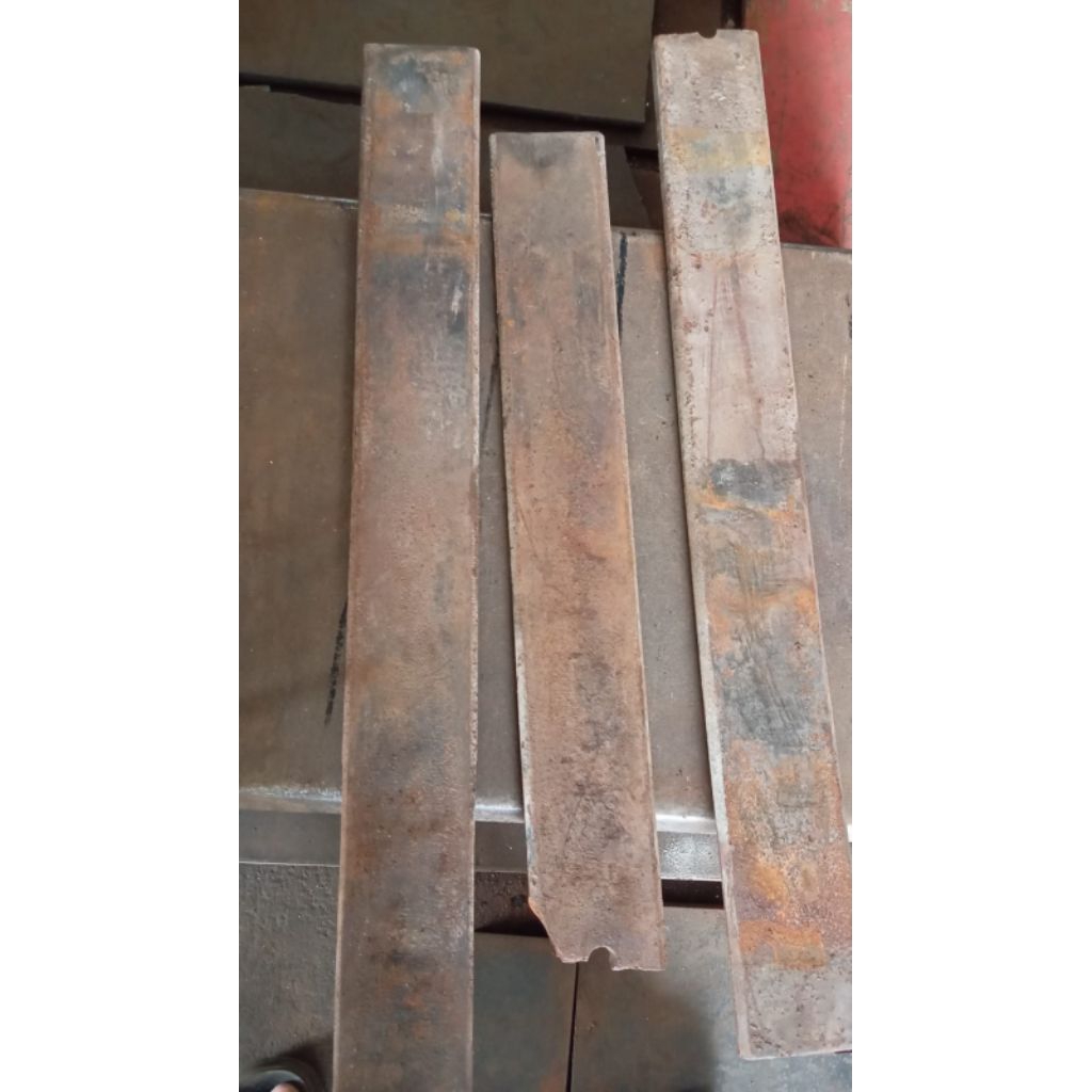 Samiafdol_ Besi Baja Per Daun Tebel 22Mm, Lebar 10Cm, Bekas Panjang 20Cm