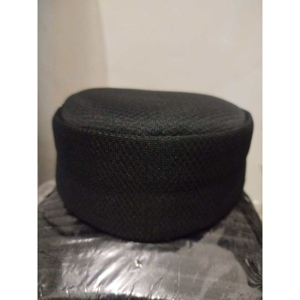 PECI HABASYA/KOPIAH LIPAT