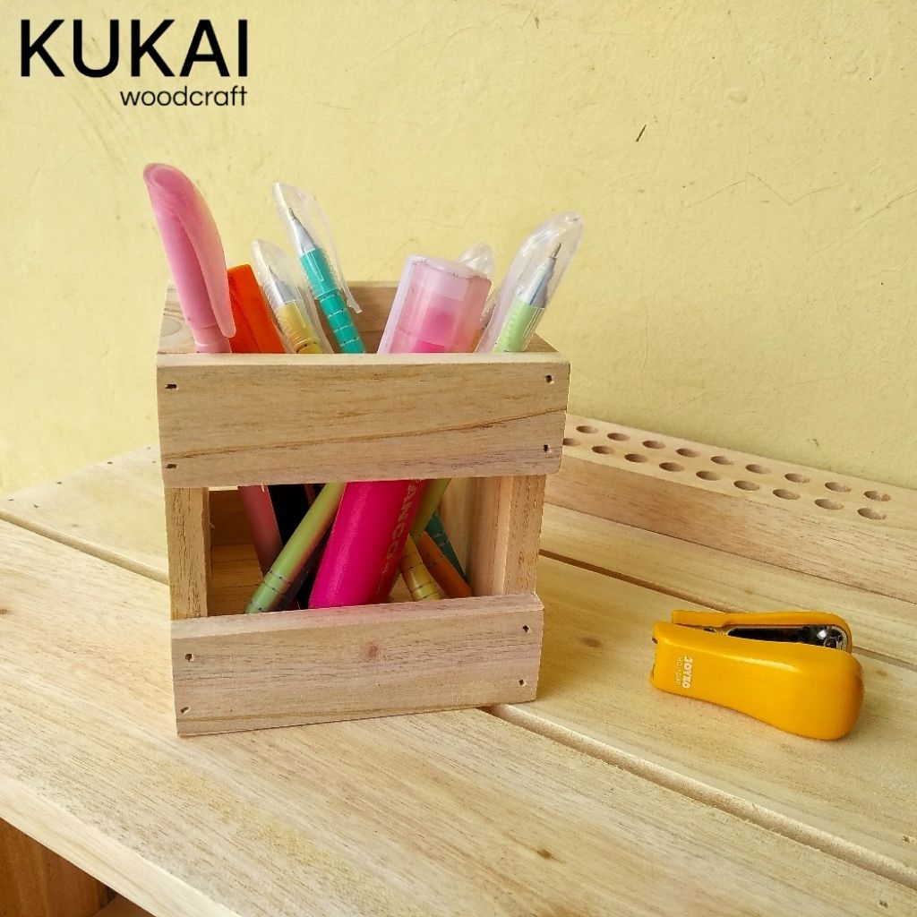 

Kotak Pensil Bolpoin Kotak Kayu Ukuran 8x8x10 cm