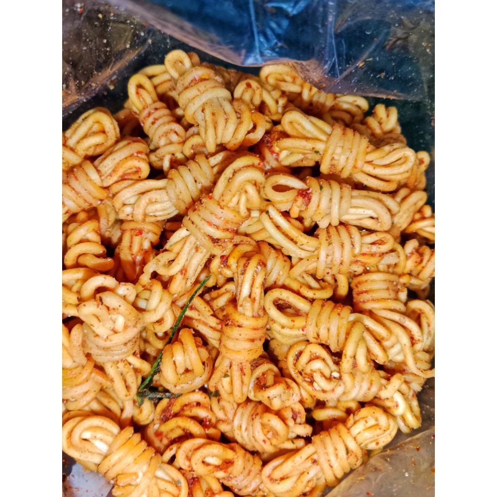 

MIE GULUNG PEDAS