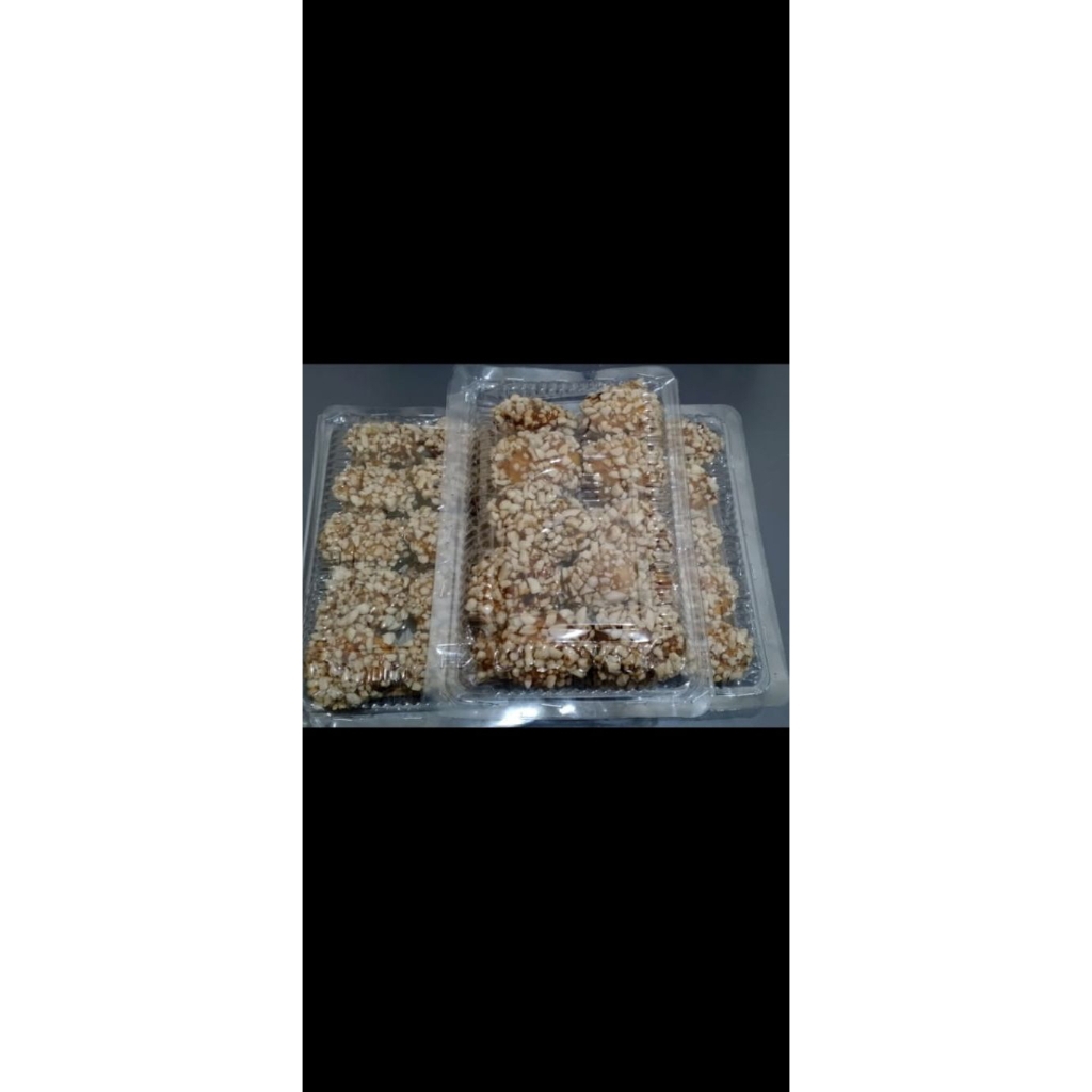 

KUE KERING KURMA KACANG ENAK