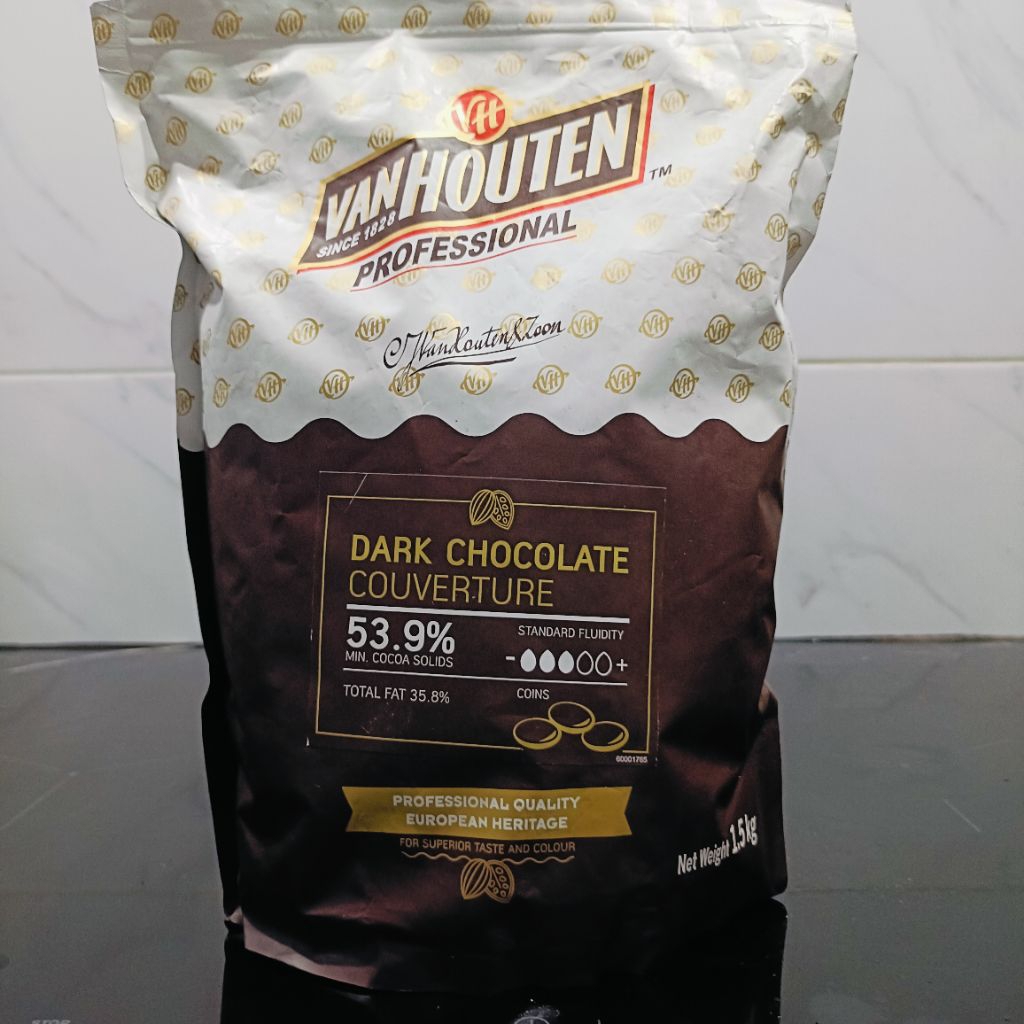 

Van Houten Dark Chocolate Couverture 53.9%/ Coin Cokelat (Repack)