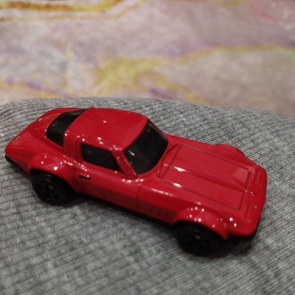Sale  Loose Hotwheels Custom Corvette Stingray Coupe