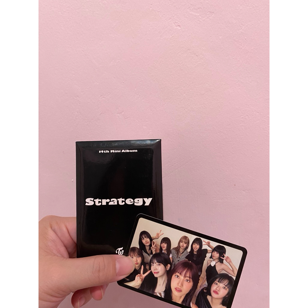 

TWICE STRATEGY OFFICIAL BENEFIT OT9 + AMPLOP