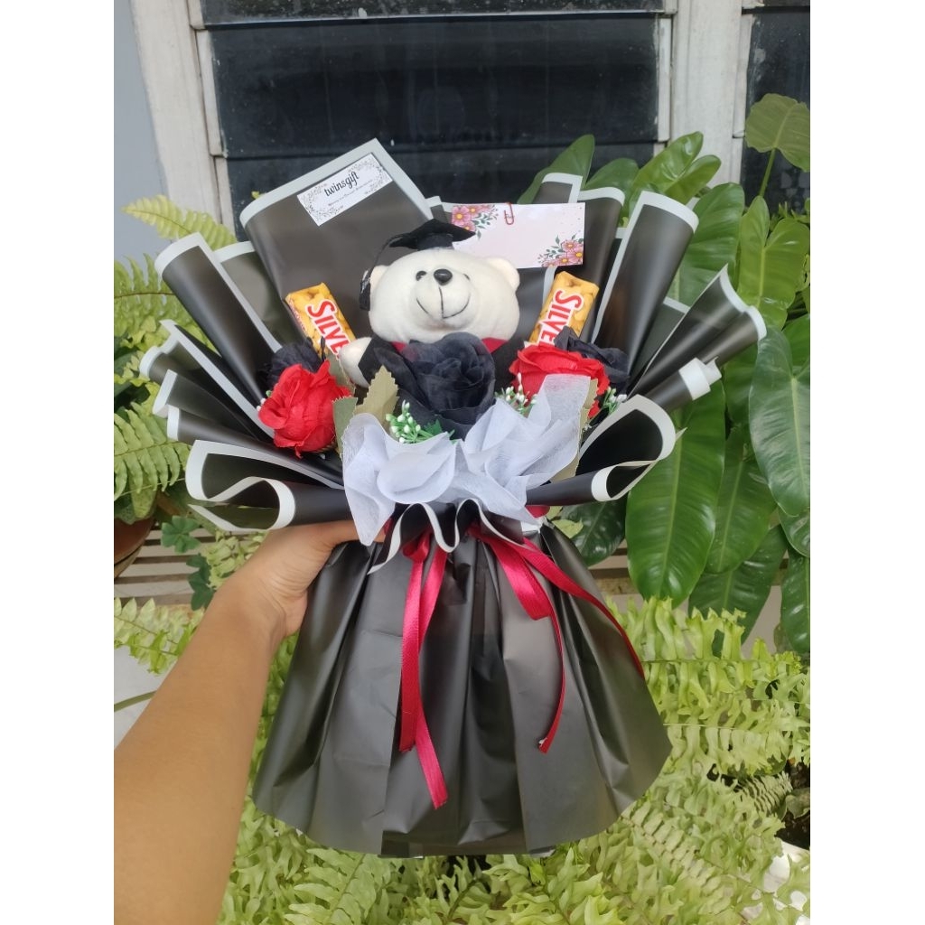 

BUKET COKLAT BONEKA WISUDA