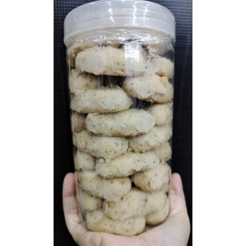 

Kue kacang bimoli