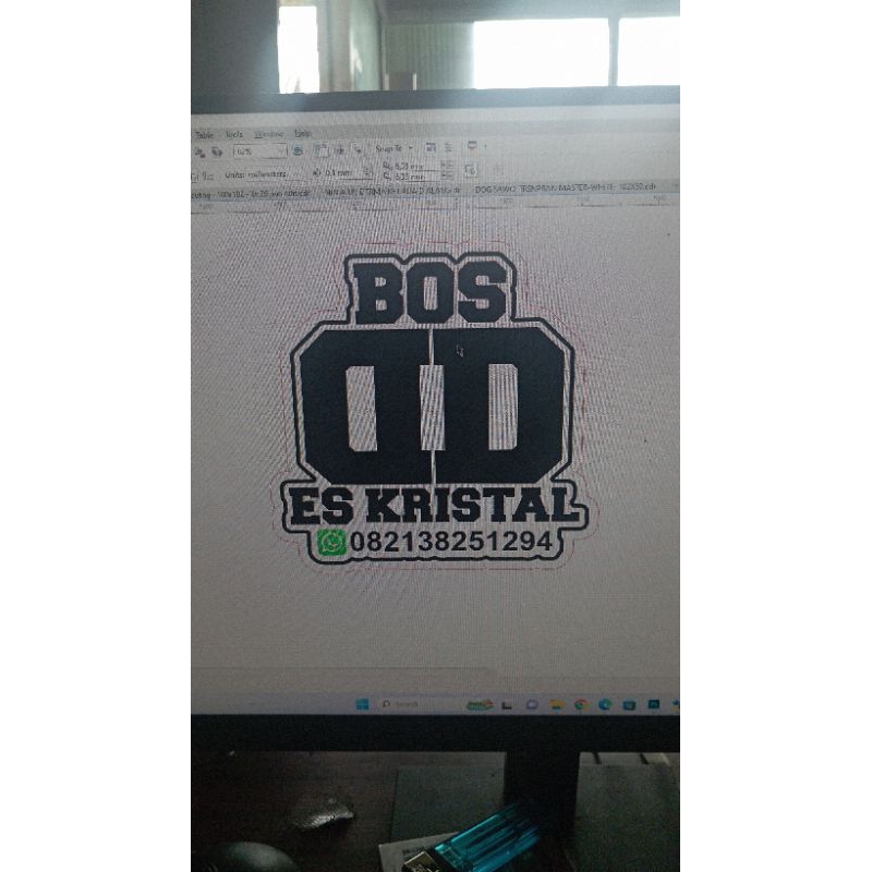

Stiker kisscut/halfcut vinyl/transparant