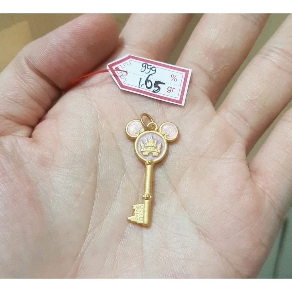 Liontin emas 24k kunci istana