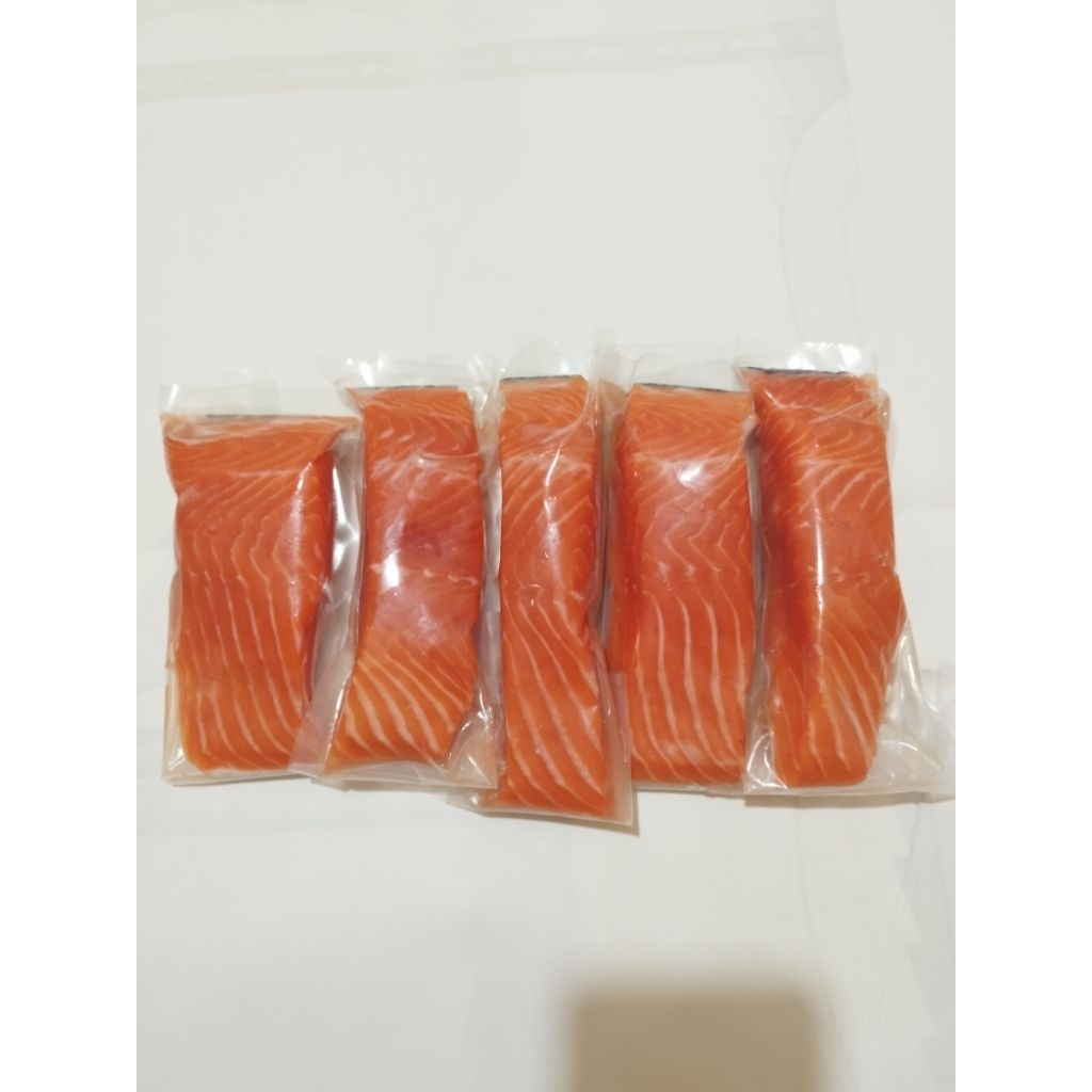 

Ikan Salmon Fillet @200gram ( Fillet Tanpa Belly )