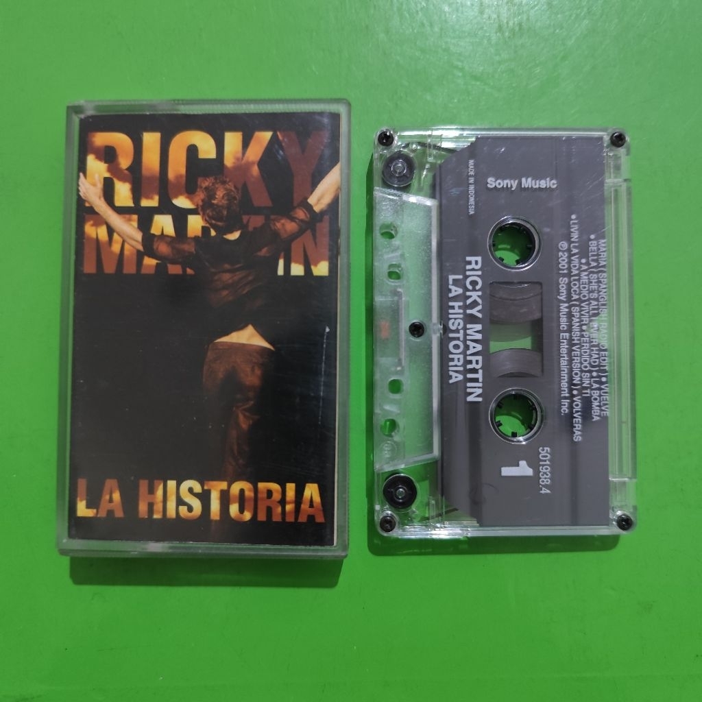 Kaset RICKY MARTIN La Historia