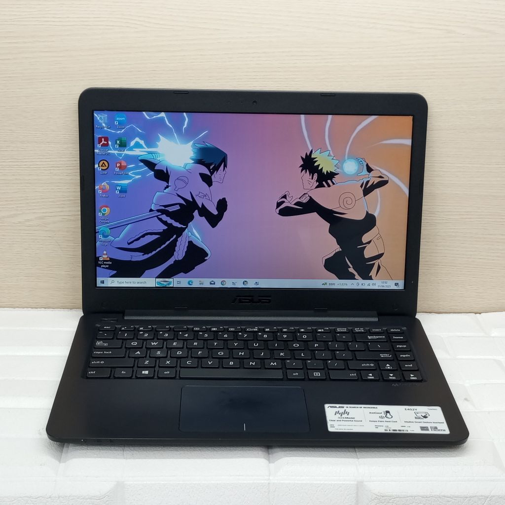 Laptop Asus Vivobook E402YA Amd E2-7015 Ram 4 gb Ssd 128 gb