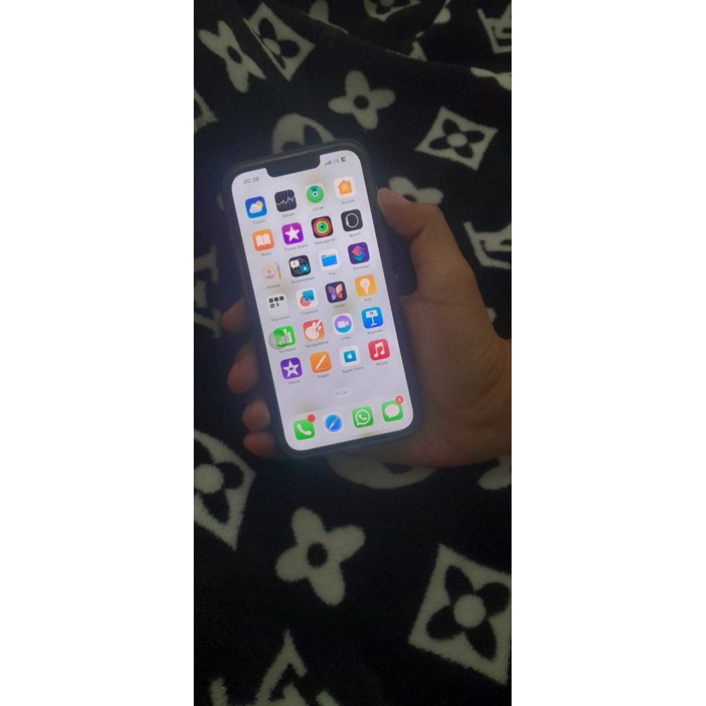 iphone 13 128gb ibox second garansi masih aktif sampai bulan 11