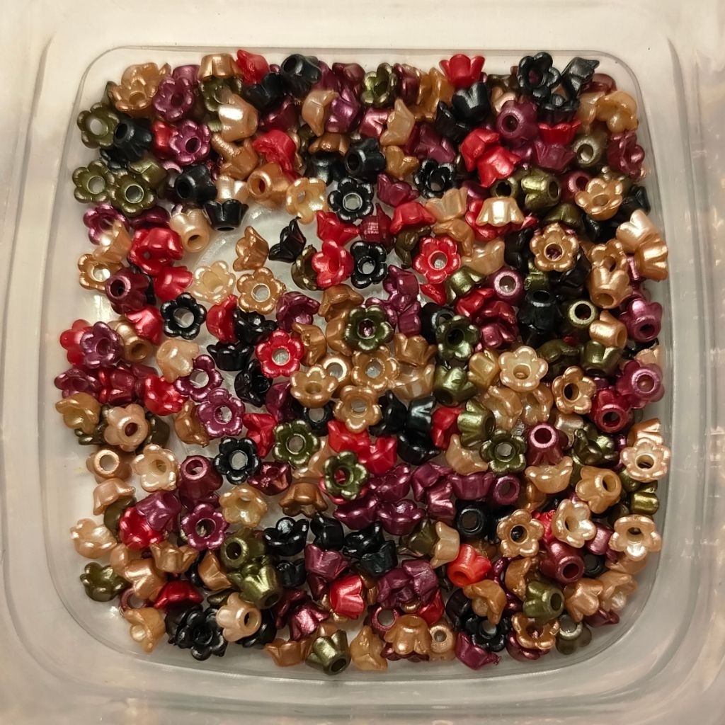 Manik Akrilik kelopak bunga kecil mix 5gr