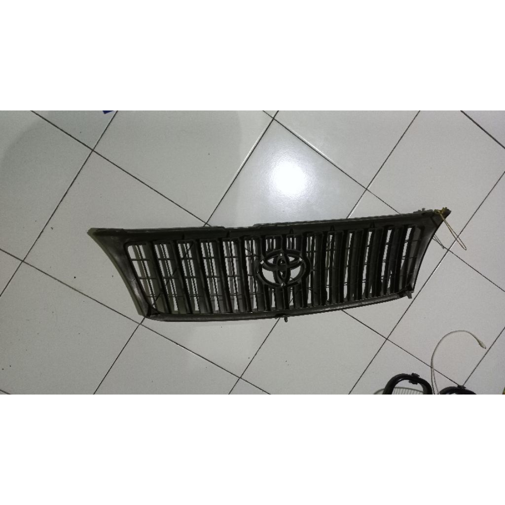 gril depan toyota kijang LGX original