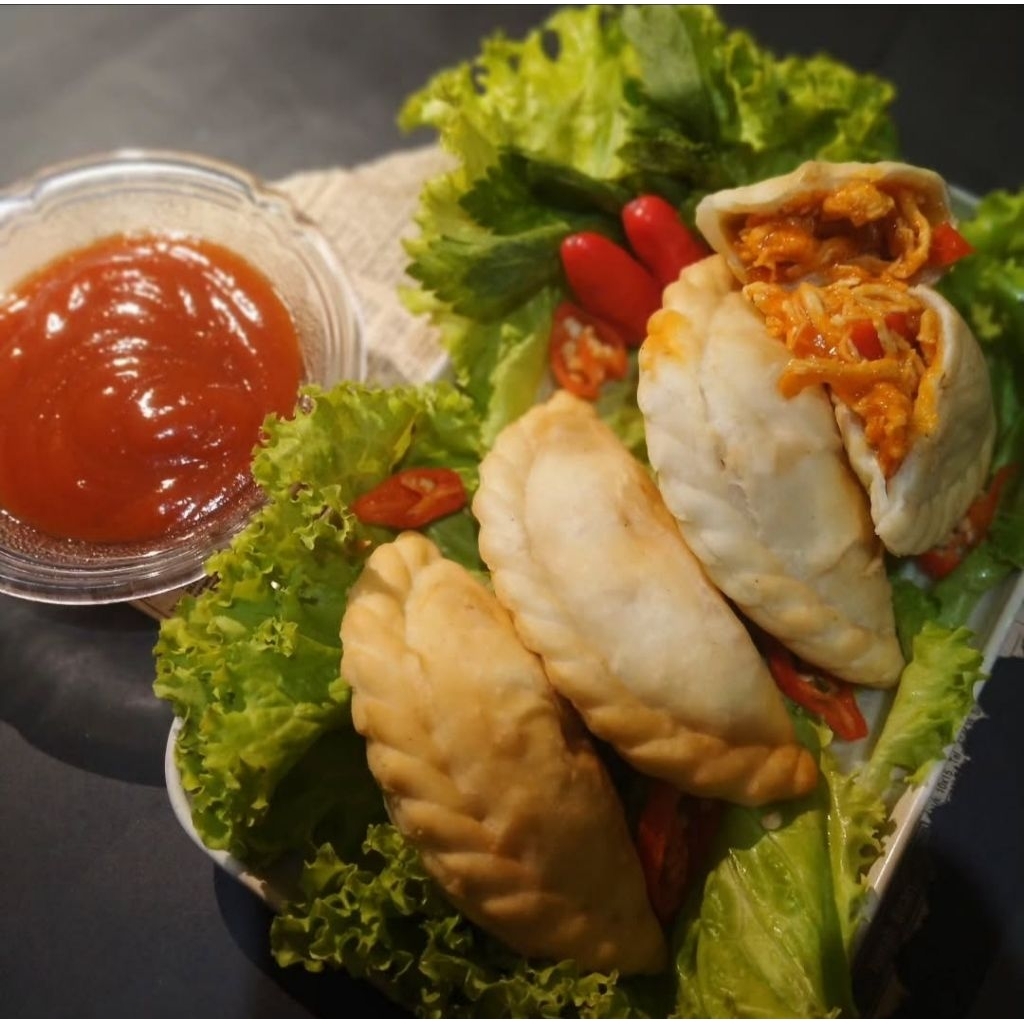 

CIRENG GEMOY ISI AYAM PEDAS