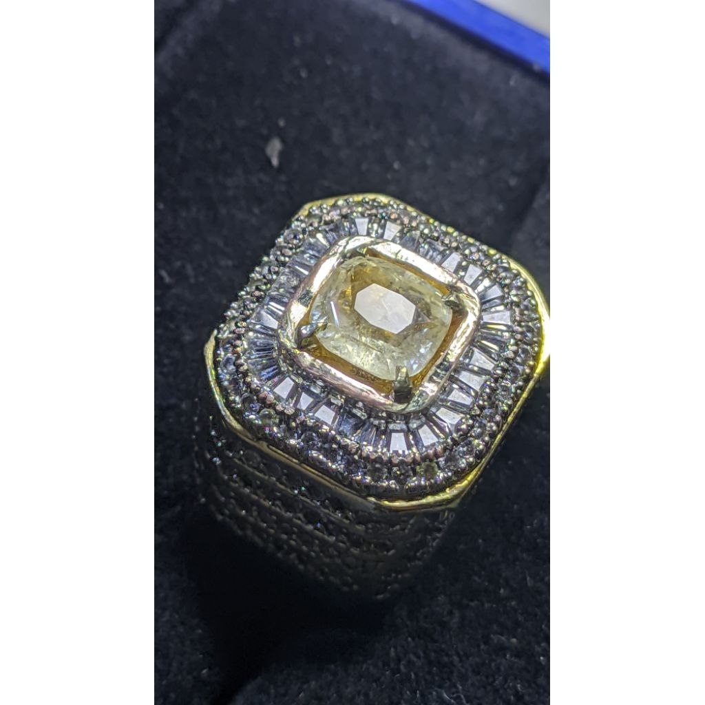 permata mulia yellow sapphire Ceylon on luster