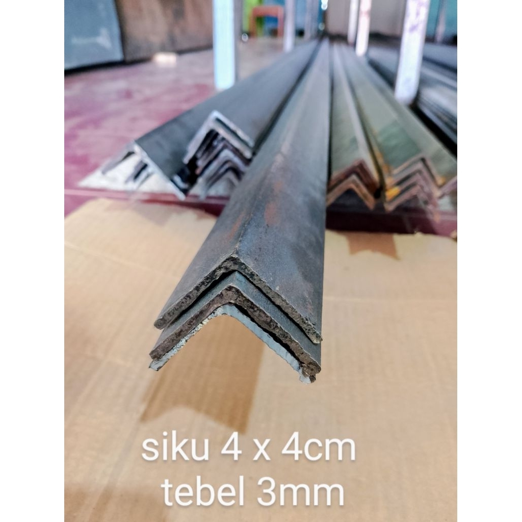 SIKU BESI UKURAN 4x4CM TEBAL 3MM TANPA LUBANG