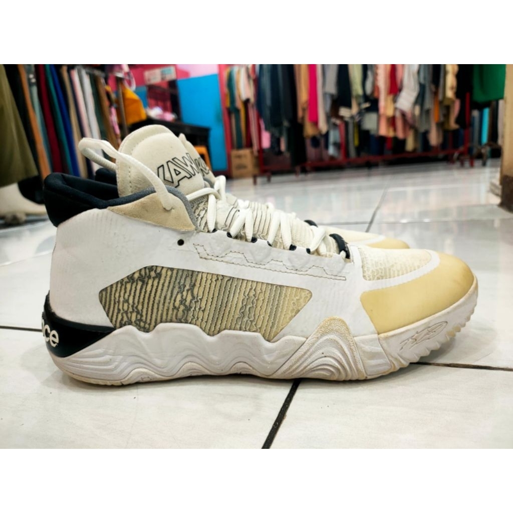 Sepatu Basket Kawhi 2 size 44