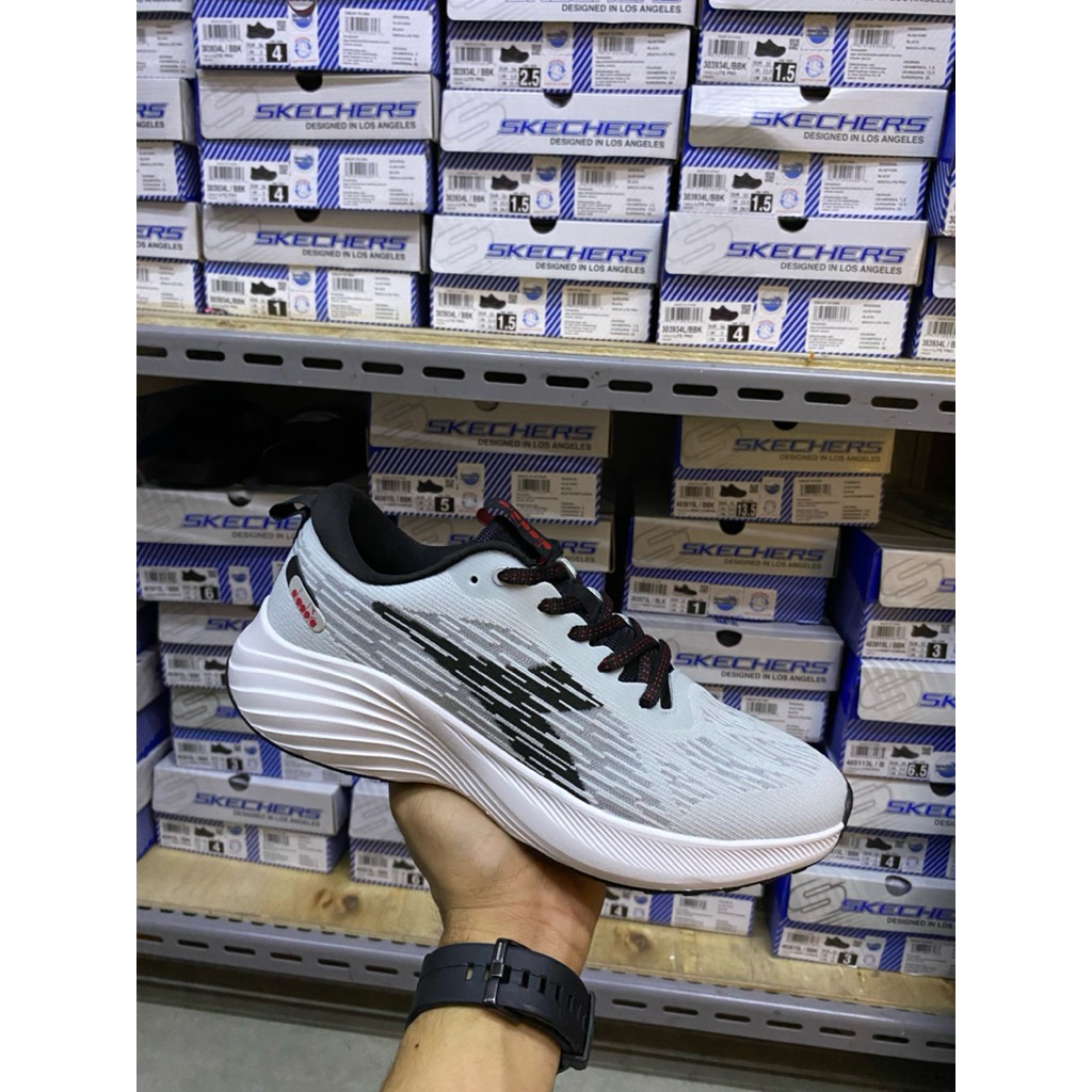 Sepatu lari pria Diadora original / Diadora Nuri mens running shoes -grey