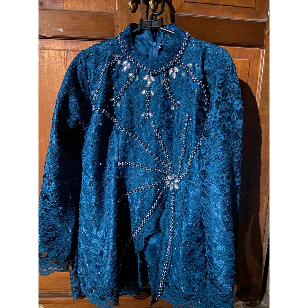 PRELOVED KEBAYA EMERALD BLUE