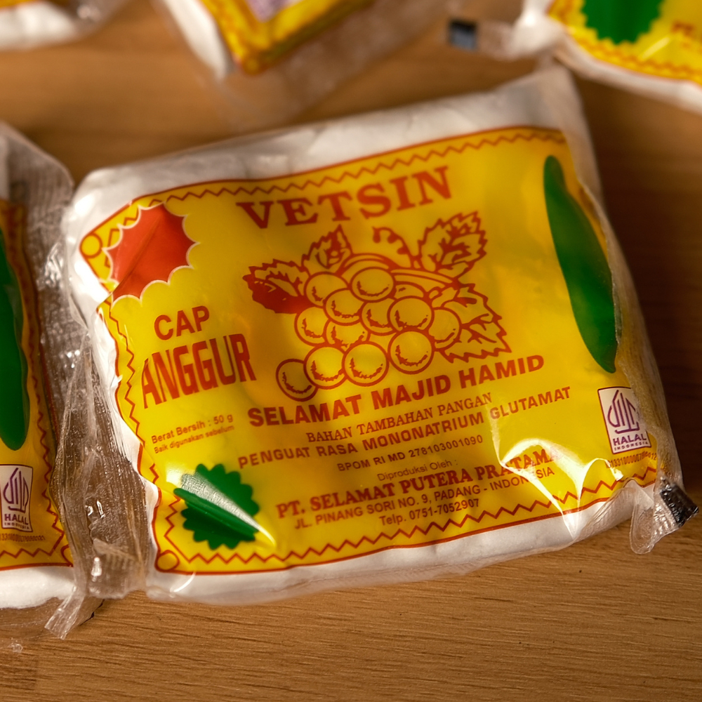 

Vetsin Minang Racikan Pak Haji 50gr – Penguat Rasa Legendaris Sejak 1943, Gurih untuk Semua Masakan