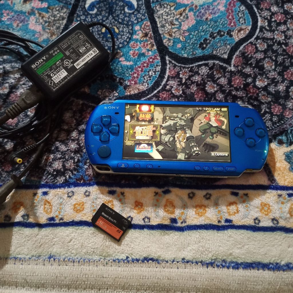 PSP slim 3006 dan 3001 seri 3000 Sony PSP normal tombol aman game banyak 16 GB 55 game God of war dl