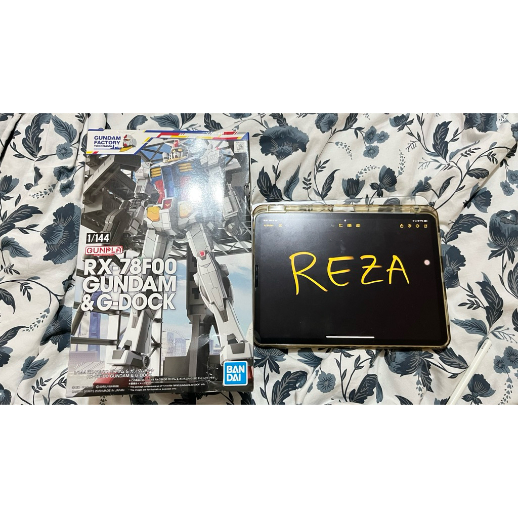 RX78F00 Gundam & G-DOCK 1/144 MIB